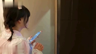 重磅福利熊猫TV美女主播唯唯雅流出大尺度视频奶子虽然不大很坚挺下面没啥毛毛