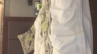 小穴少女与英国业余爱好者调皮