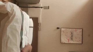 美女疯狂连续喷潮视频丝推油，丰满女技师，最后射在丝袜上，新片首发，剪辑版，不免