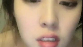 假日调情升级-在酒店泳池做爱！希望没有人抓住我！