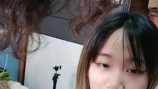 男友无法满足我，只好出来找小王伺候我的穴！